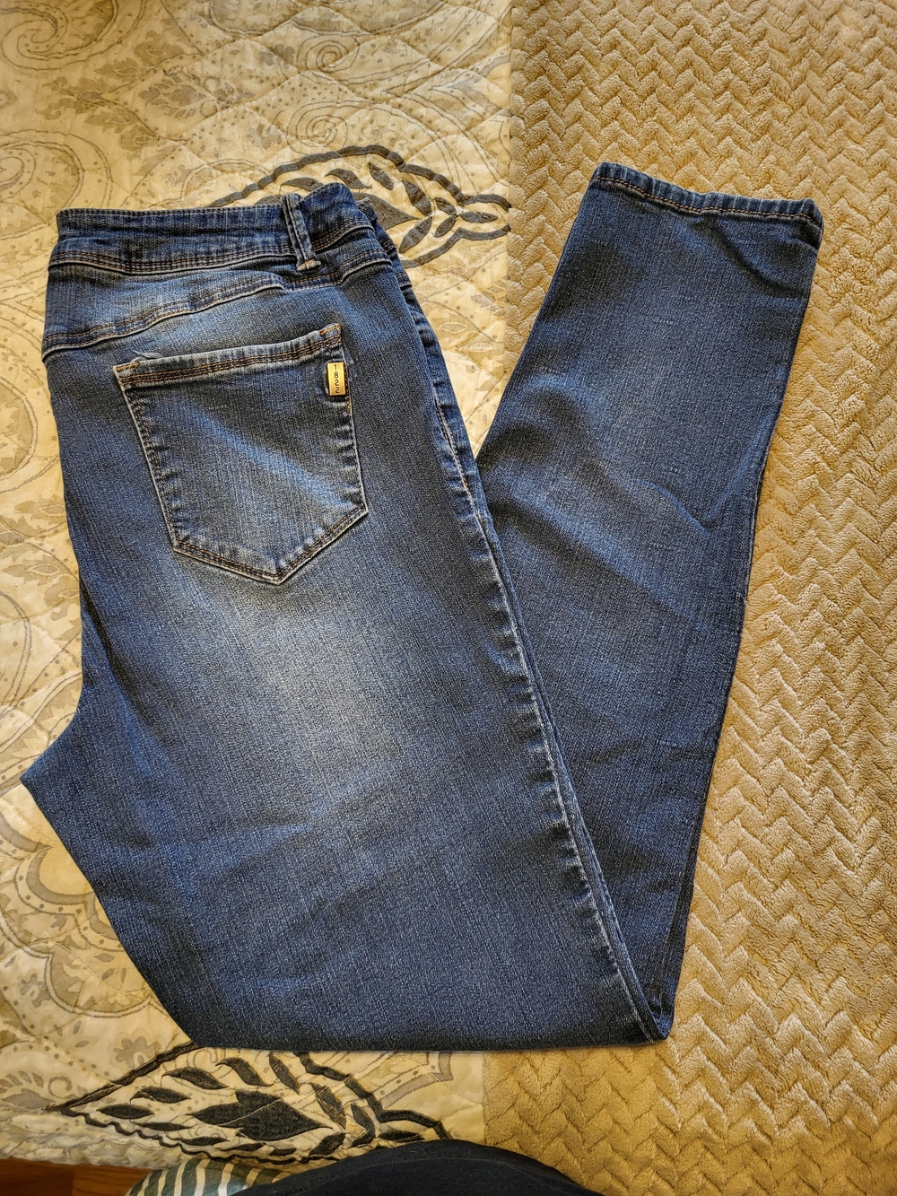 1822 Denim Women's Dark Blue Skinny Jeans